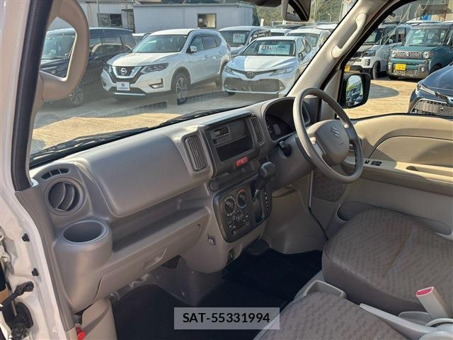 Suzuki EVERY 2023-09 8278124-4