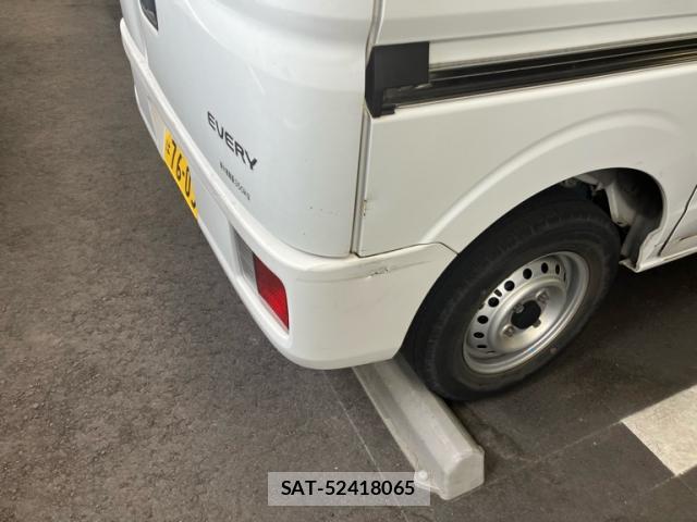 Suzuki EVERY 2019-06 8328881-12