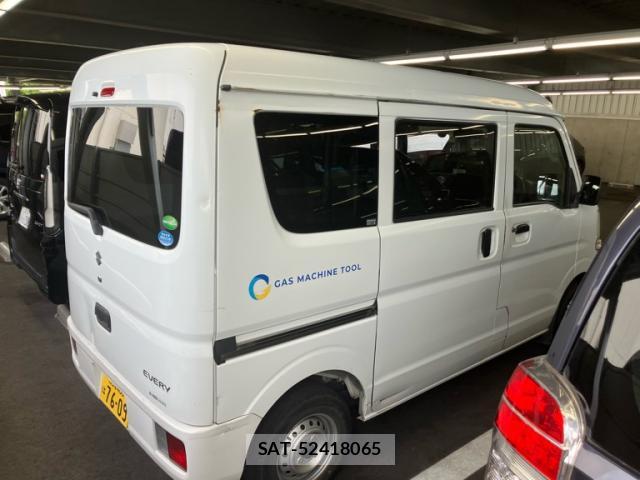 Suzuki EVERY 2019-06 8328881-2