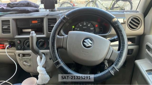 Suzuki EVERY 2015-01 8329283-16