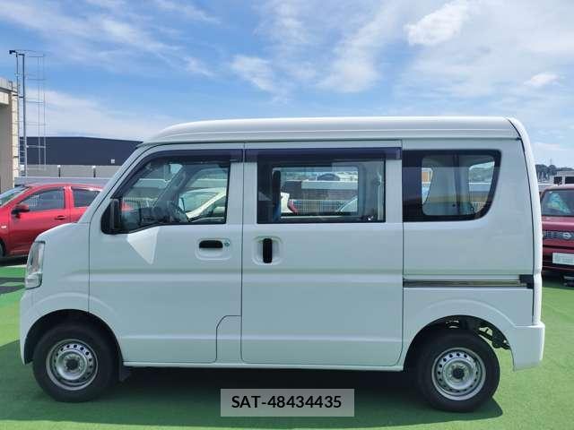 Suzuki EVERY 2016-06 8329494-14