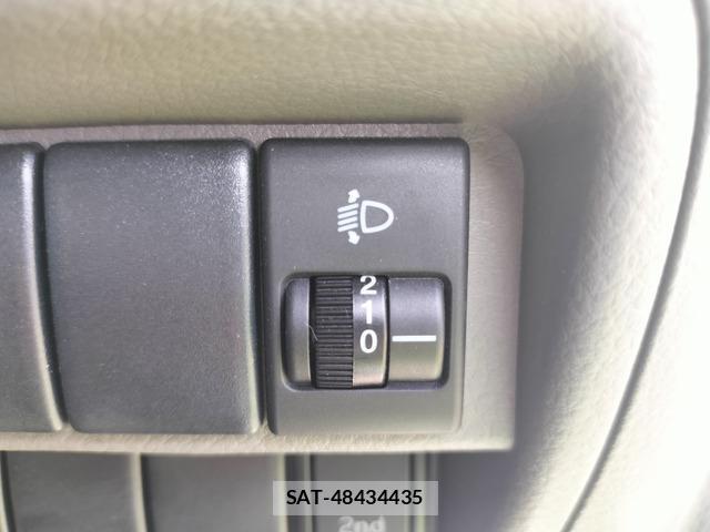 Suzuki EVERY 2016-06 8329494-6