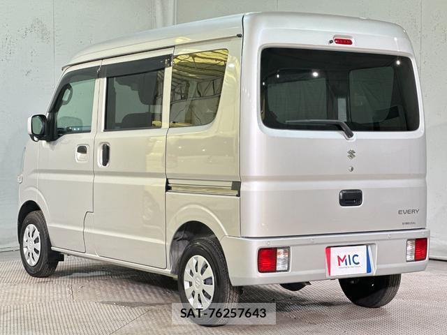 Suzuki EVERY 2023-06 8329567-15