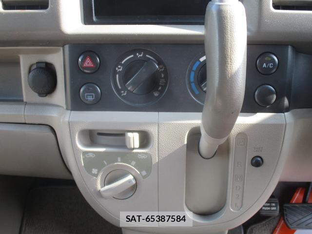 Suzuki EVERY 2014-03 8330245-6