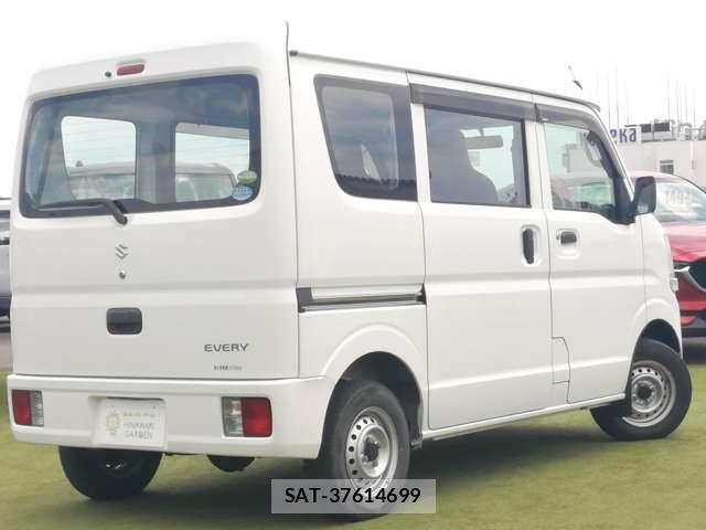 Suzuki EVERY 2018-06 8330301-1
