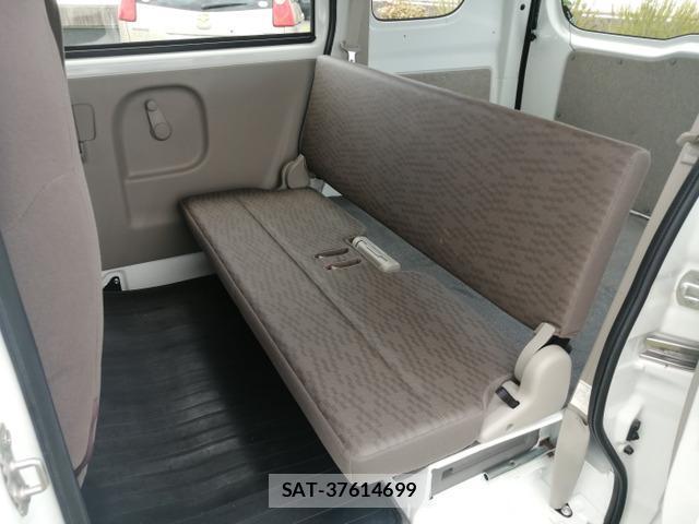 Suzuki EVERY 2018-06 8330301-10