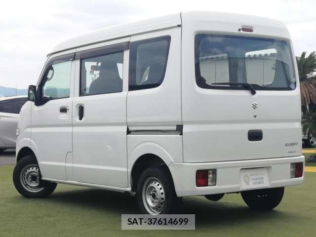 Suzuki EVERY 2018-06 8330301-3