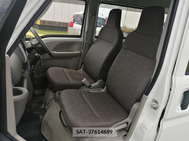 Suzuki EVERY 2018-06 8330301-9