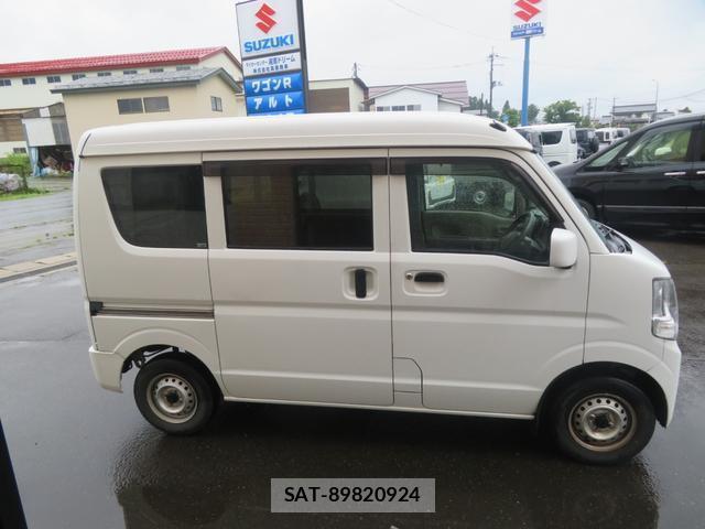 Suzuki EVERY 2020-07 8330387-2