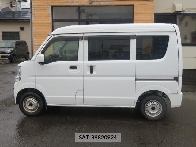 Suzuki EVERY 2020-07 8330387-3