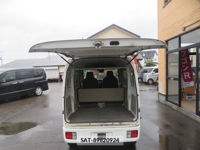 Suzuki EVERY 2020-07 8330387-7