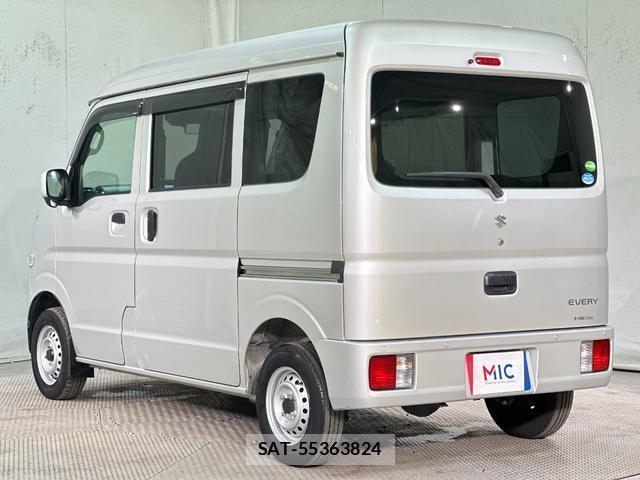 Suzuki EVERY 2020-06 8330690-14