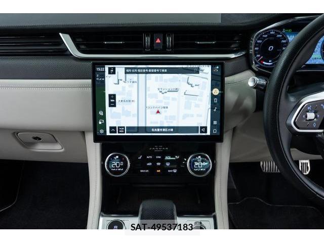 Jaguar F-PACE 2021-09 8329657-18