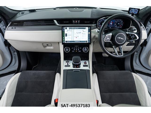 Jaguar F-PACE 2021-09 8329657-2