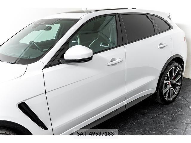 Jaguar F-PACE 2021-09 8329657-7