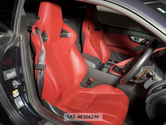Jaguar F-TYPE 2014-11 8328943-4