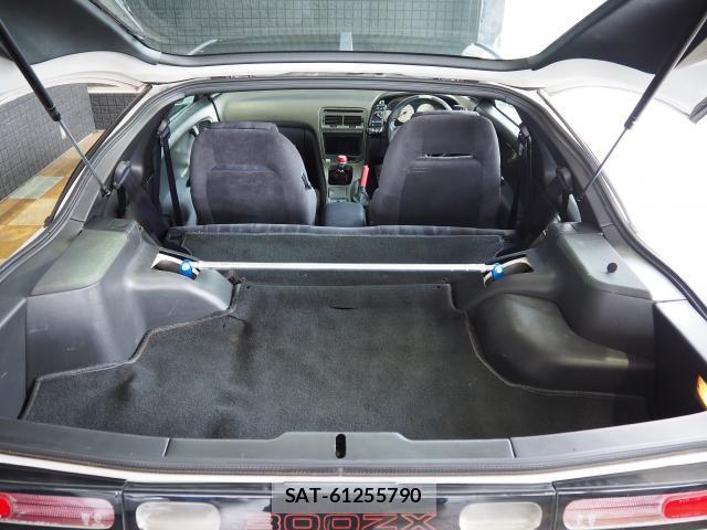 Nissan FAIRLADY Z 2000-02 8328069-18