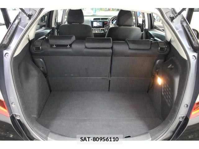 Honda FIT HYBRID 2016-03 8329125-12