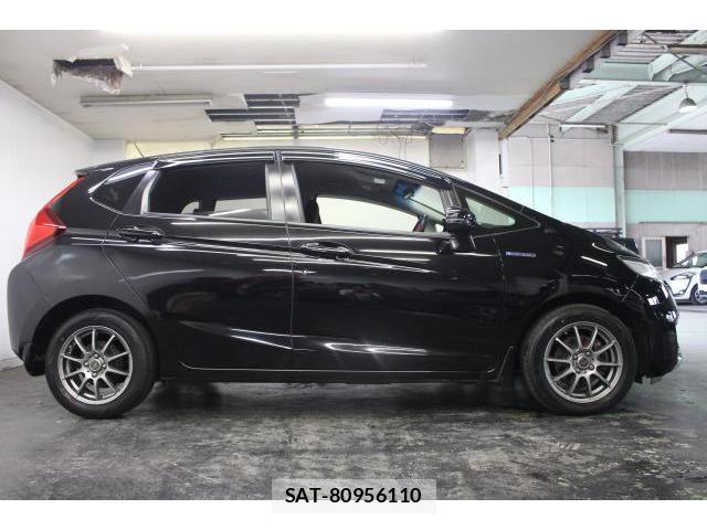 Honda FIT HYBRID 2016-03 8329125-8