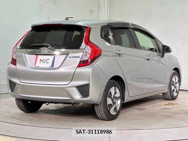Honda FIT HYBRID 2013-10 8329565-16