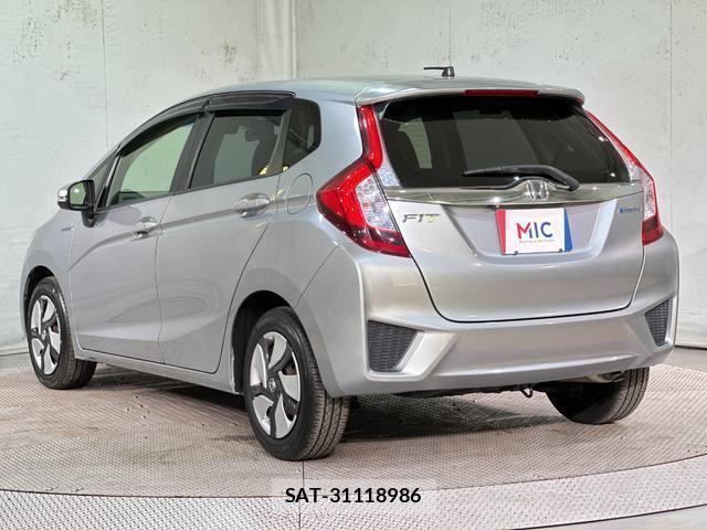 Honda FIT HYBRID 2013-10 8329565-18