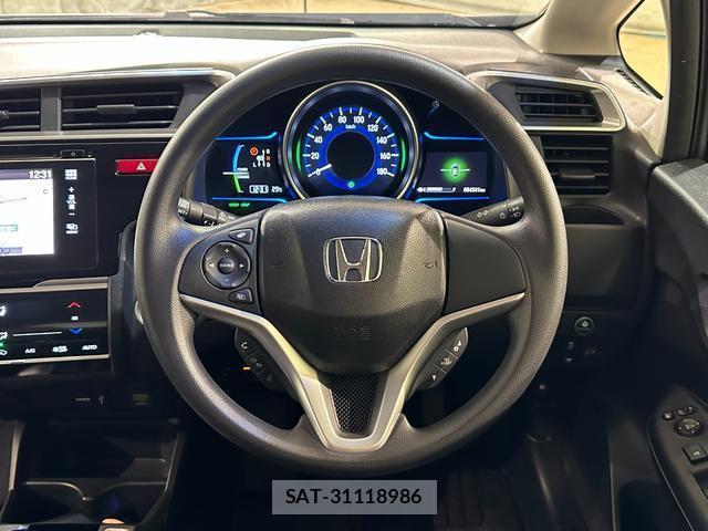 Honda FIT HYBRID 2013-10 8329565-4