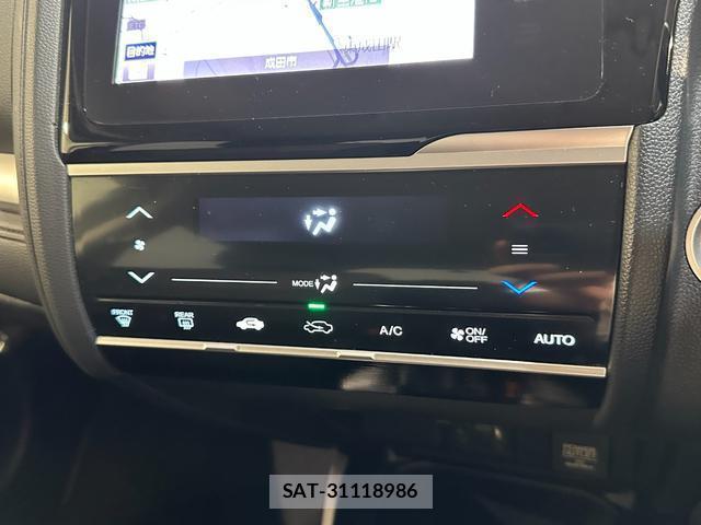 Honda FIT HYBRID 2013-10 8329565-6