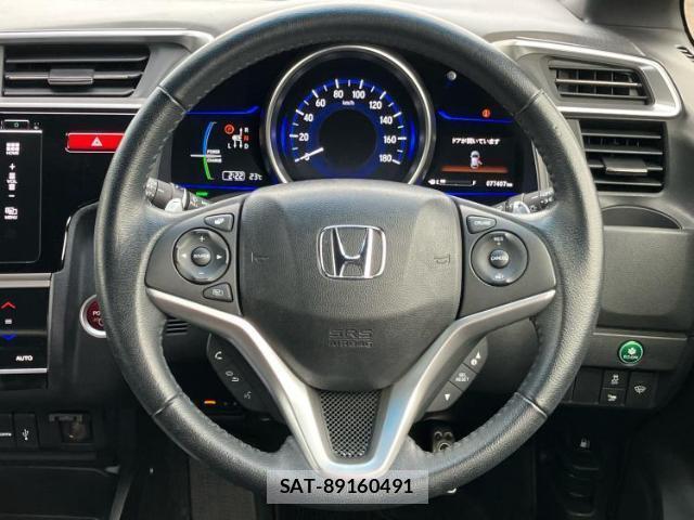 Honda FIT HYBRID 2013-10 8330248-14