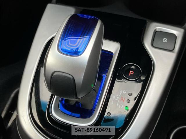 Honda FIT HYBRID 2013-10 8330248-17