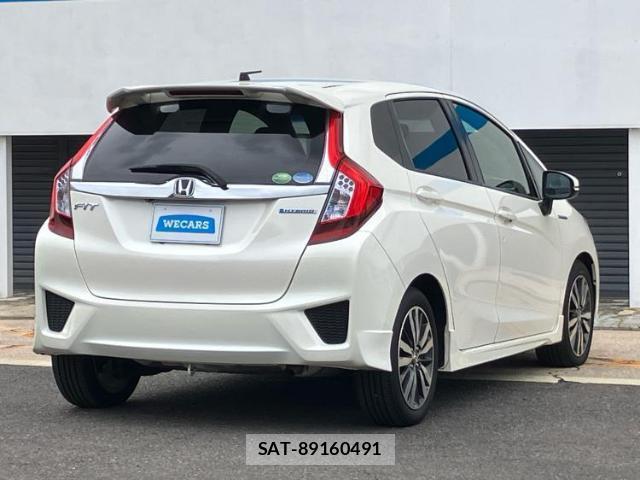 Honda FIT HYBRID 2013-10 8330248-2