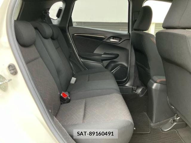 Honda FIT HYBRID 2013-10 8330248-4