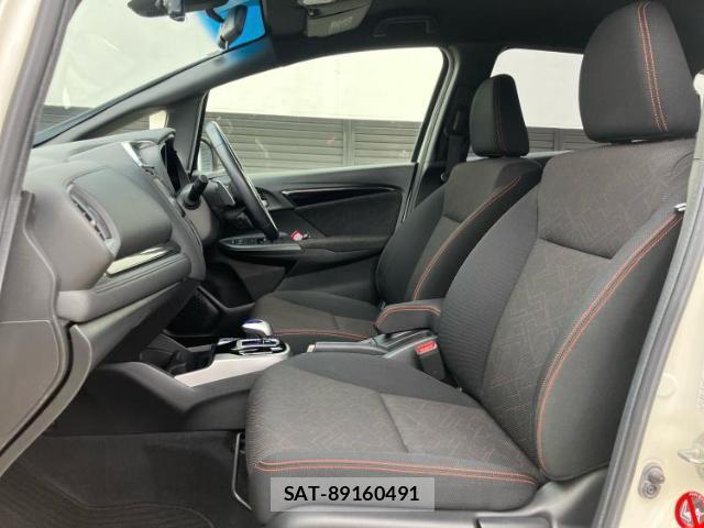 Honda FIT HYBRID 2013-10 8330248-5