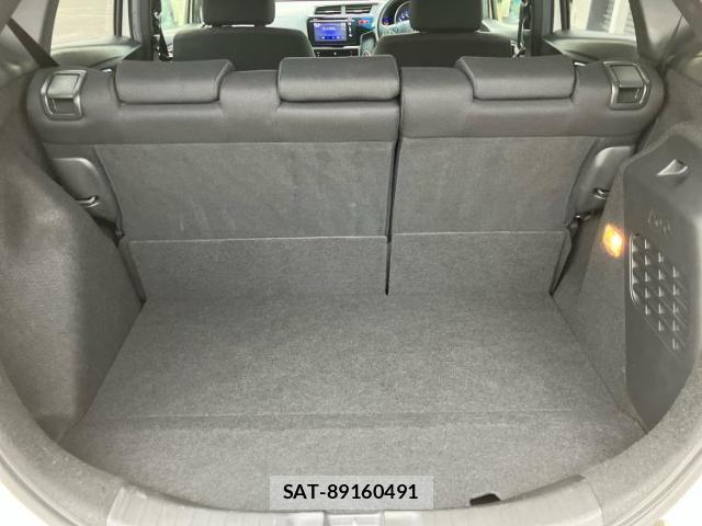 Honda FIT HYBRID 2013-10 8330248-7