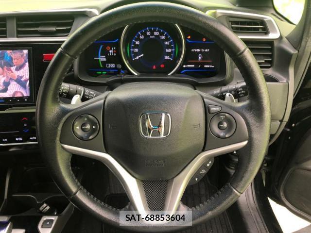 Honda FIT HYBRID 2015-07 8330407-14