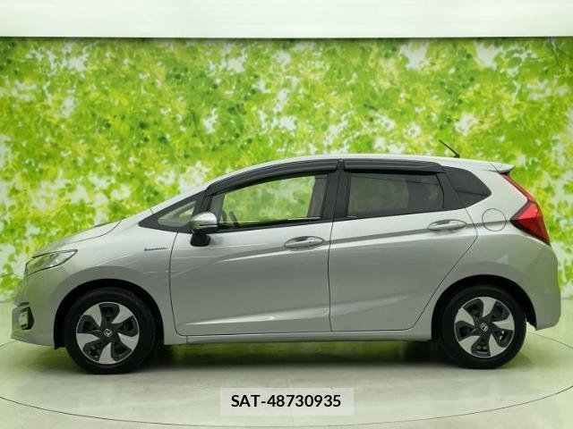 Honda FIT HYBRID 2017-06 8330639-1