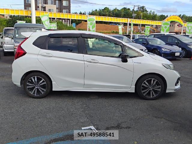 Honda FIT 2019-06 8329765-9