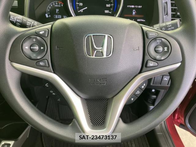 Honda FIT 2019-05 8330592-15