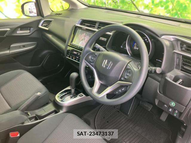 Honda FIT 2019-05 8330592-4