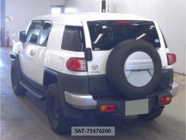 Toyota FJ CRUISER 2013-05 8328495-1