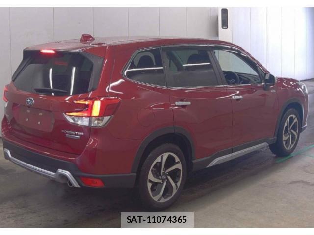 Subaru FORESTER 2023-01 8328837-1