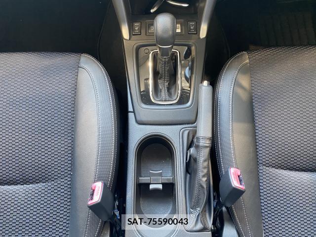 Subaru FORESTER 2017-10 8330033-11