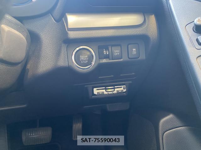Subaru FORESTER 2017-10 8330033-12