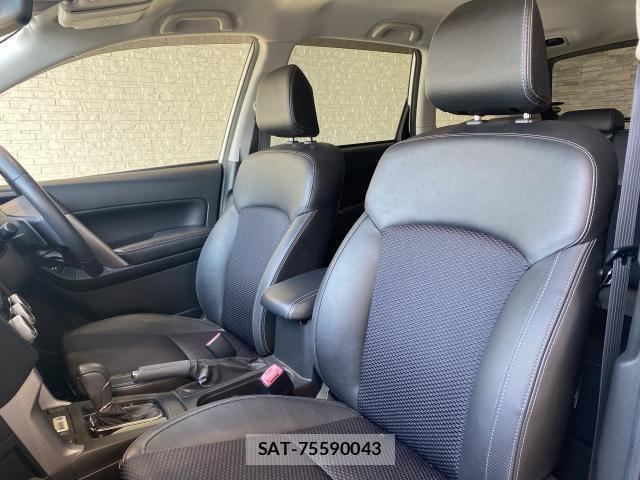 Subaru FORESTER 2017-10 8330033-17