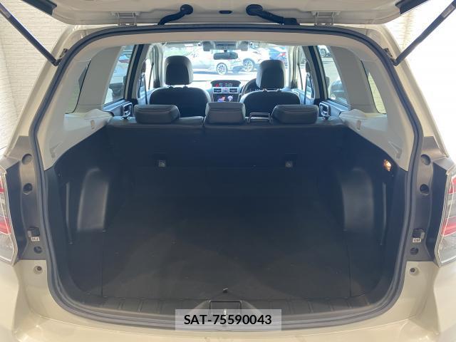 Subaru FORESTER 2017-10 8330033-9