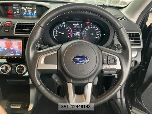 Subaru FORESTER 2018-02 8330435-15