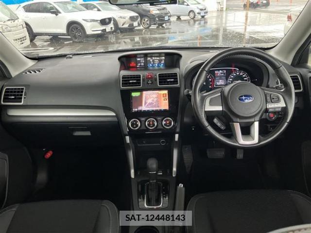 Subaru FORESTER 2018-02 8330435-3