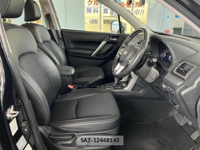 Subaru FORESTER 2018-02 8330435-4