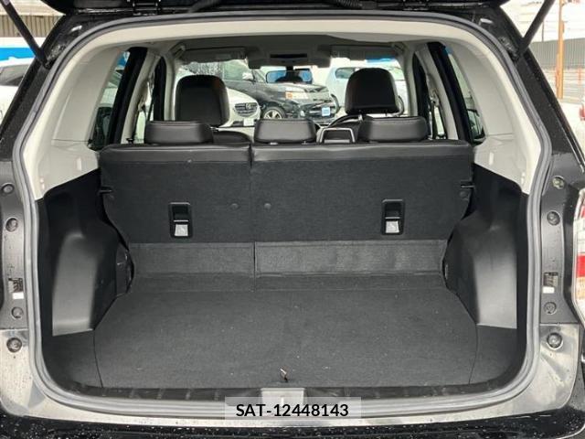 Subaru FORESTER 2018-02 8330435-6
