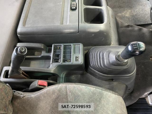 Isuzu FORWARD 2006-12 8330674-13