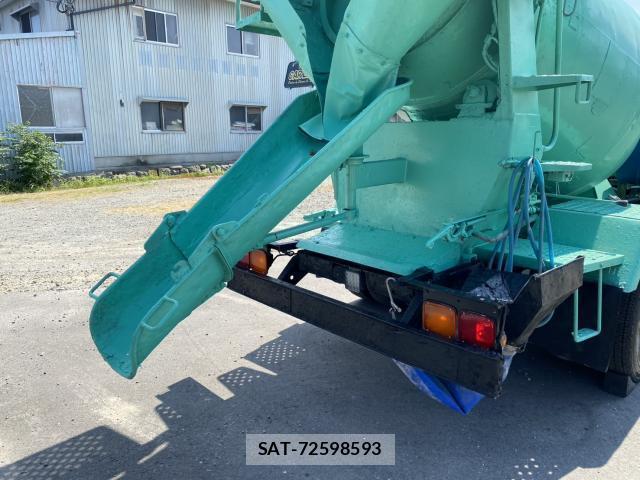 Isuzu FORWARD 2006-12 8330674-6